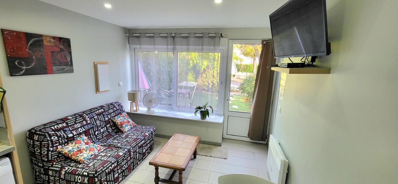 Residences Les Sansonnets "Appartements & Studios" Jonzac Zewnętrze zdjęcie