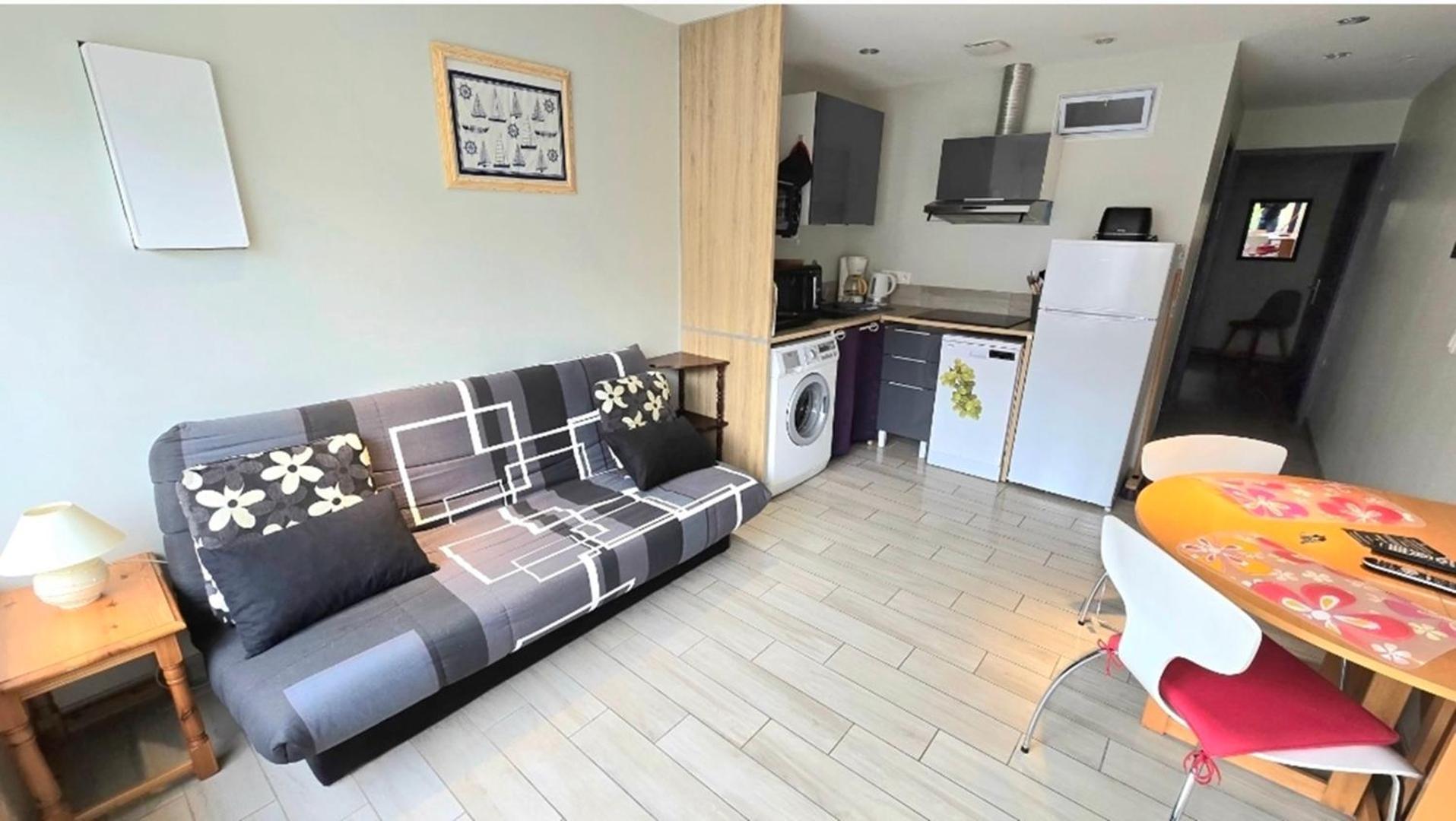 Residences Les Sansonnets "Appartements & Studios" Jonzac Zewnętrze zdjęcie